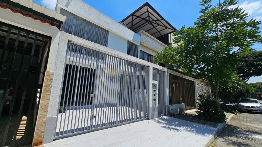 Casa En Arriendo - Ciudad 2000, Cali