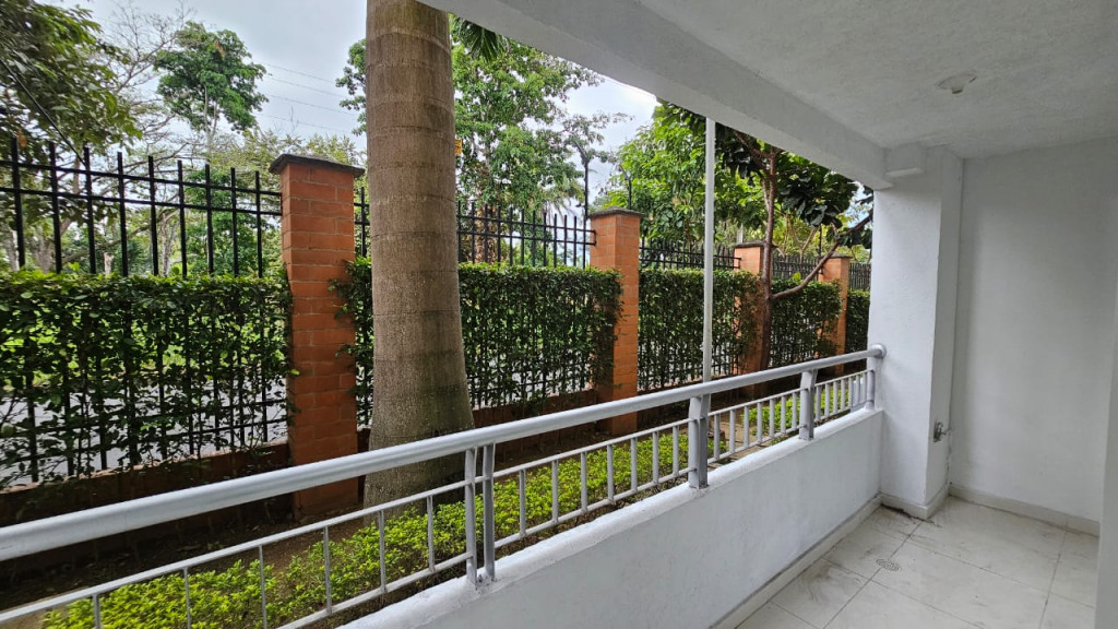 Apartamento En Arriendo - Valle Del Lili, Cali