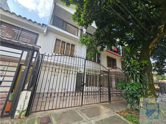 Casa En Arriendo - Primero De Mayo, Cali