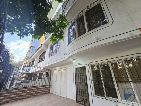Casa En Arriendo - Primero De Mayo, Cali
