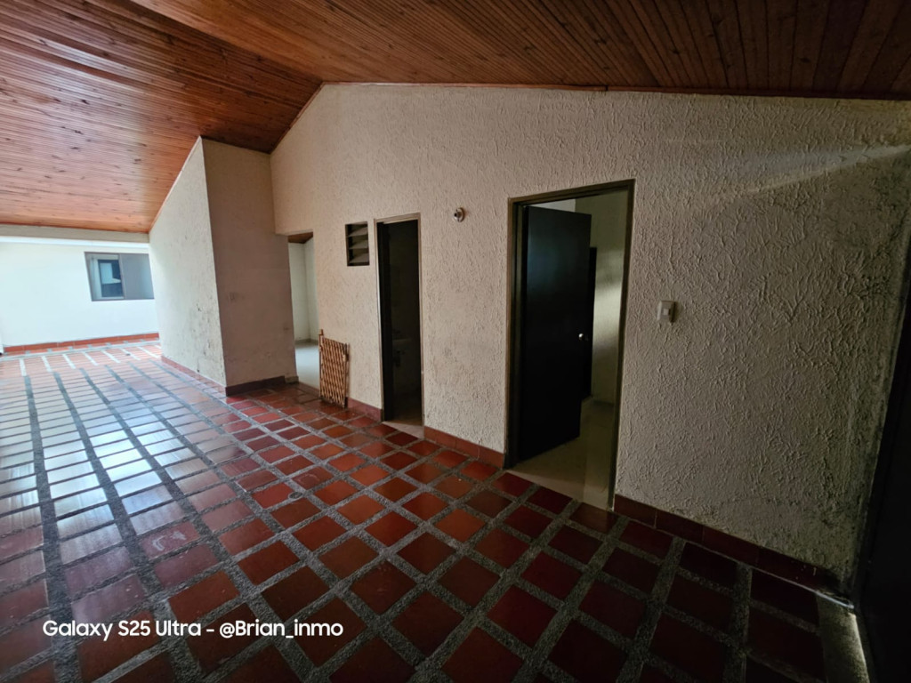 Casa En Arriendo - El Limonar, Cali