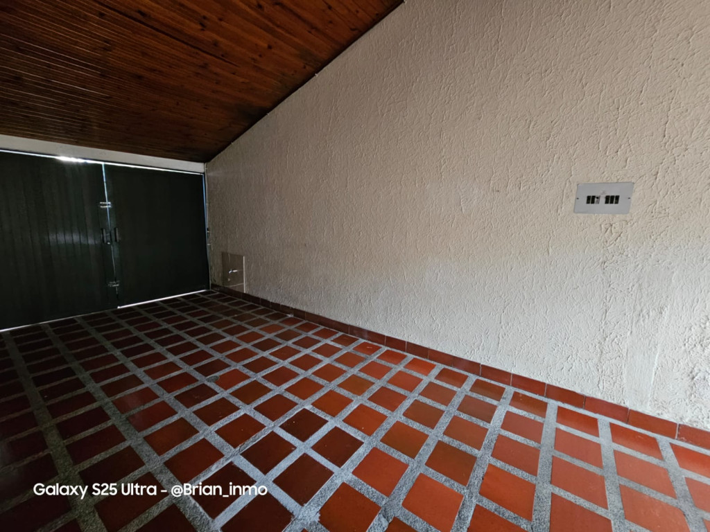 Casa En Arriendo - El Limonar, Cali