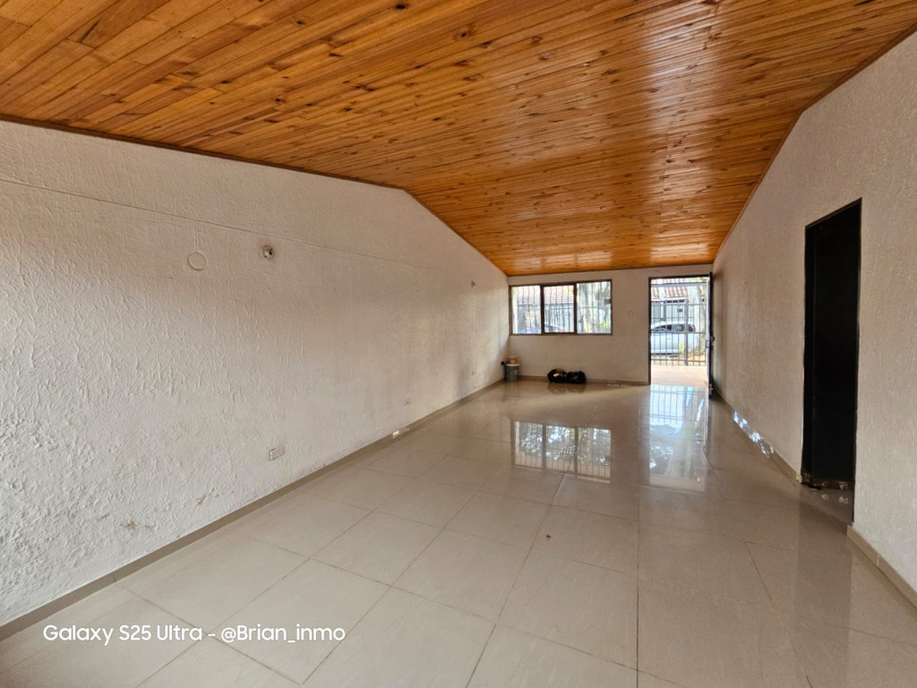 Casa En Arriendo - El Limonar, Cali