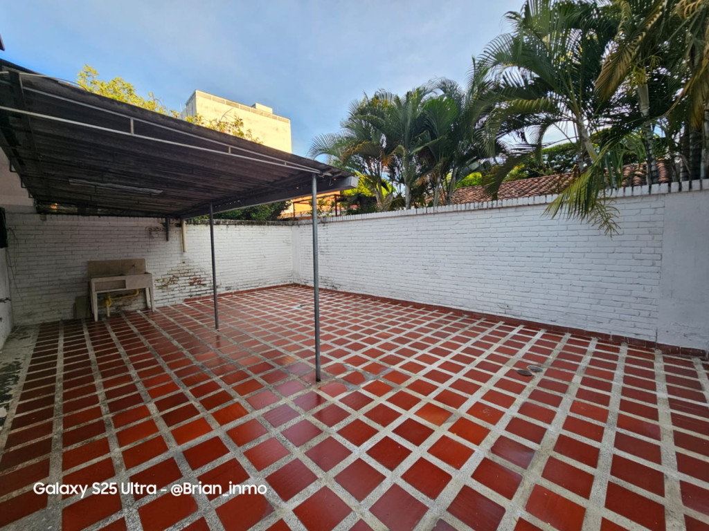 Casa En Arriendo - El Limonar, Cali