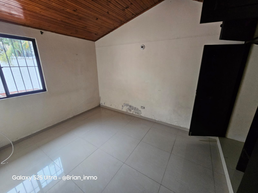 Casa En Arriendo - El Limonar, Cali