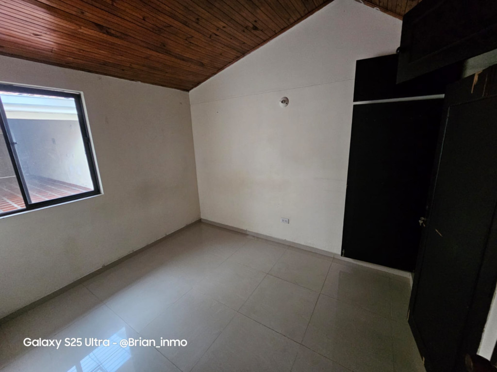 Casa En Arriendo - El Limonar, Cali