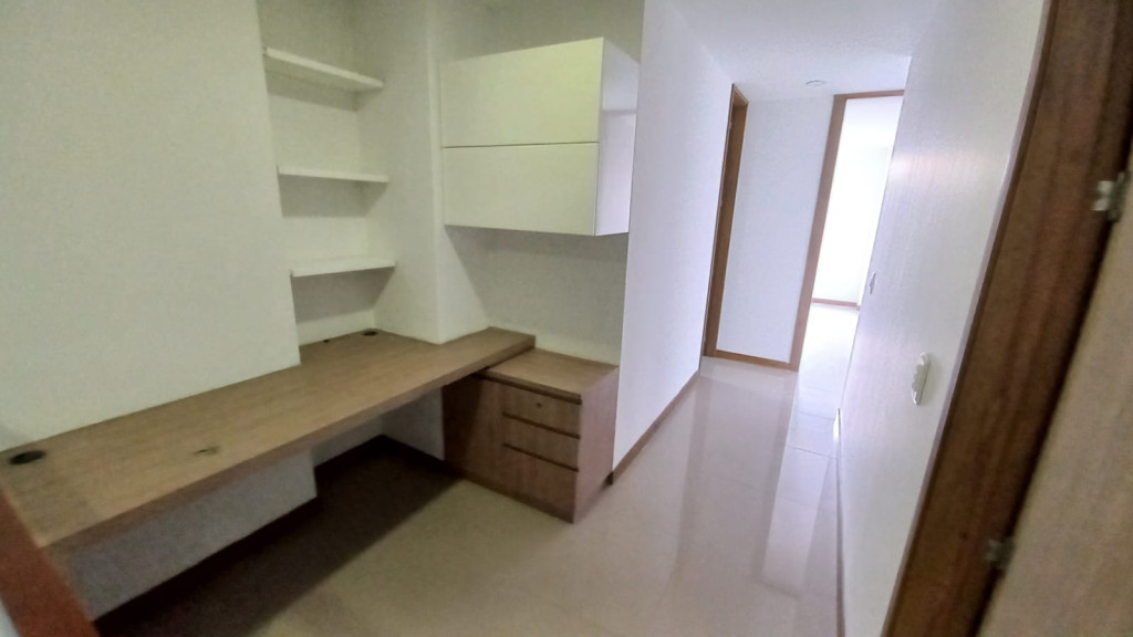 Apartamento En Arriendo - Urbanización La Flora, Cali