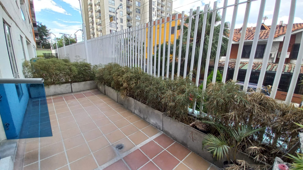 Apartamento En Arriendo - Urbanización La Flora, Cali