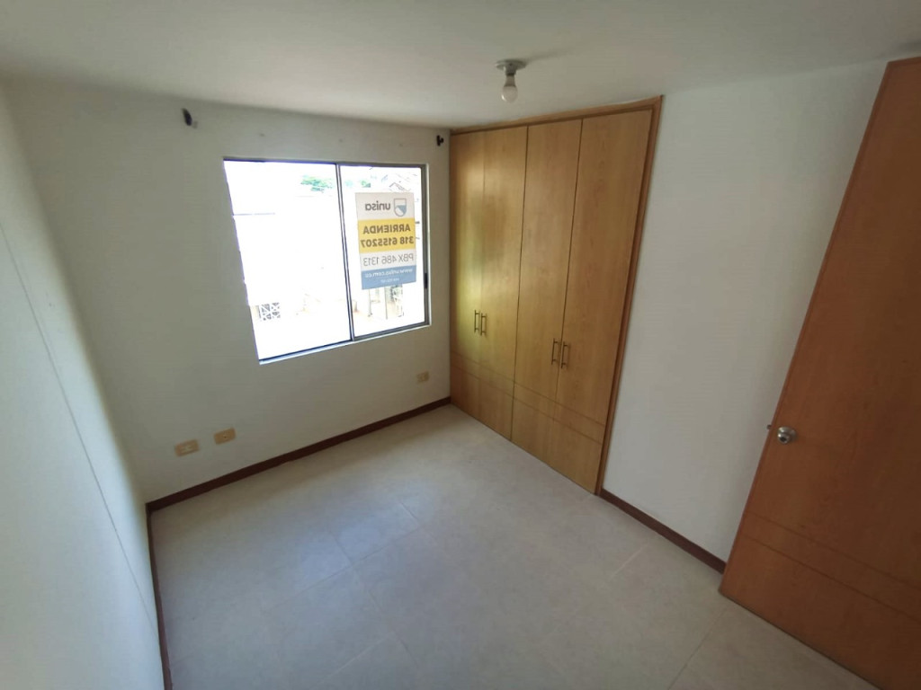 Apartamento En Arriendo - Urbanización La Flora, Cali