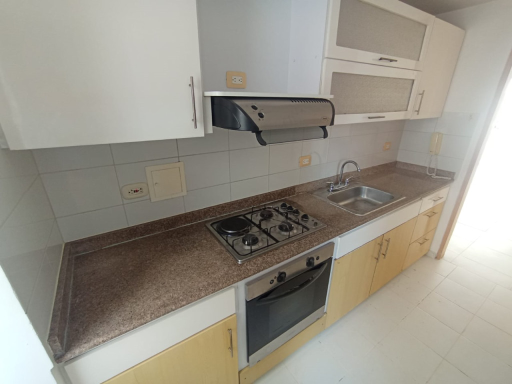 Apartamento En Arriendo - Urbanización La Flora, Cali