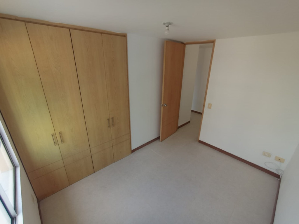 Apartamento En Arriendo - Urbanización La Flora, Cali