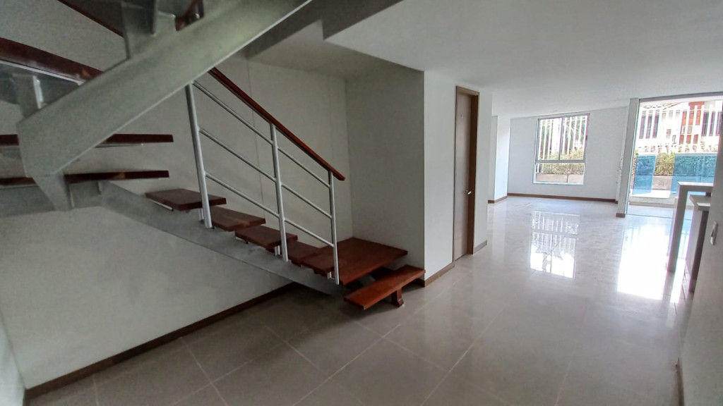 Apartamento En Venta - Urbanización La Flora, Cali