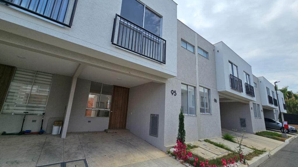 Casa En Arriendo - Ciudad Country, Jamundí