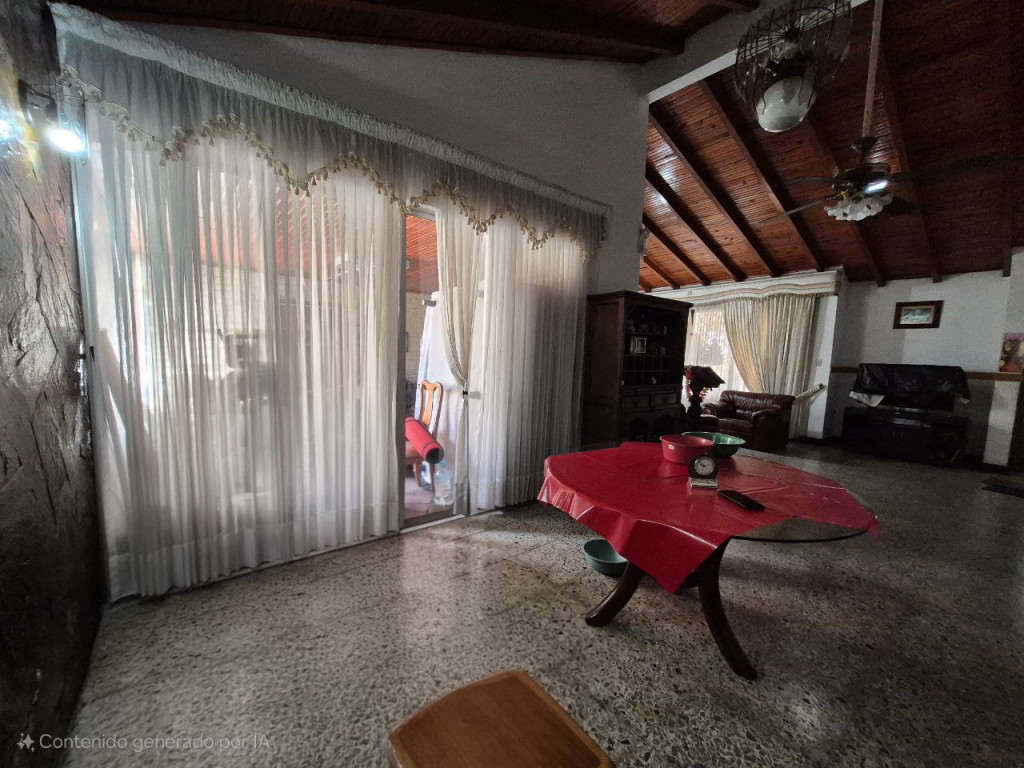 Casa En Venta - Urbanización La Flora, Cali