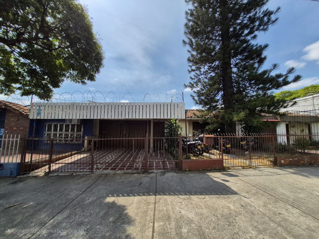 Casa En Venta - Urbanización La Flora, Cali