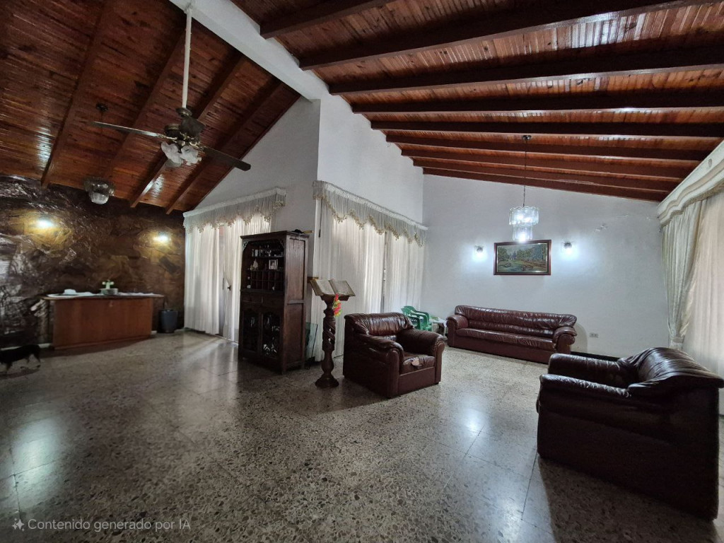 Casa En Venta - Urbanización La Flora, Cali