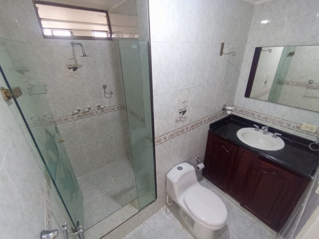 Apartamento En Arriendo - El Limonar, Cali