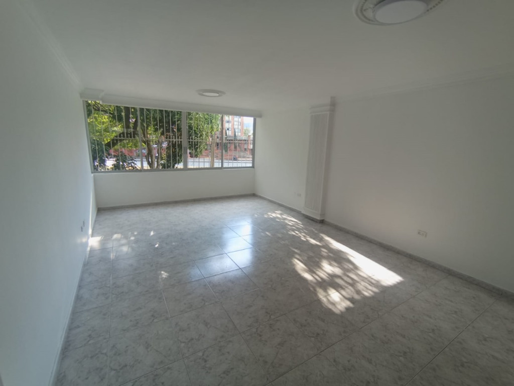 Apartamento En Arriendo - El Limonar, Cali