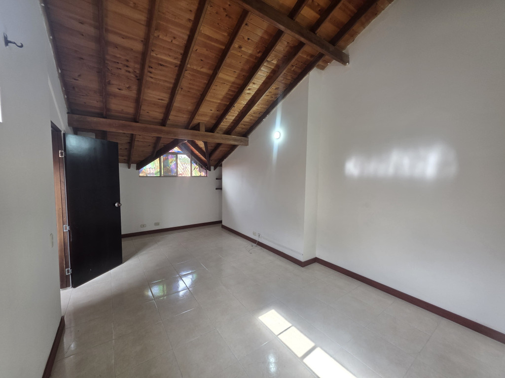 Casa En Arriendo - Prados Del Limonar, Cali