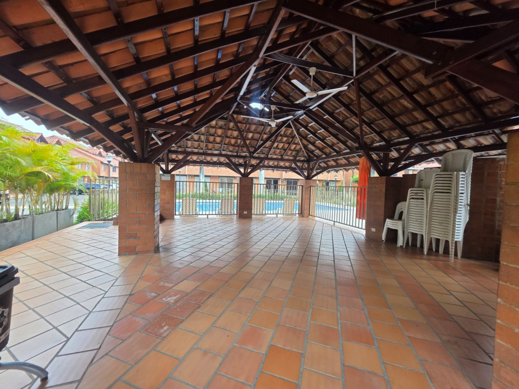 Casa En Arriendo - Prados Del Limonar, Cali