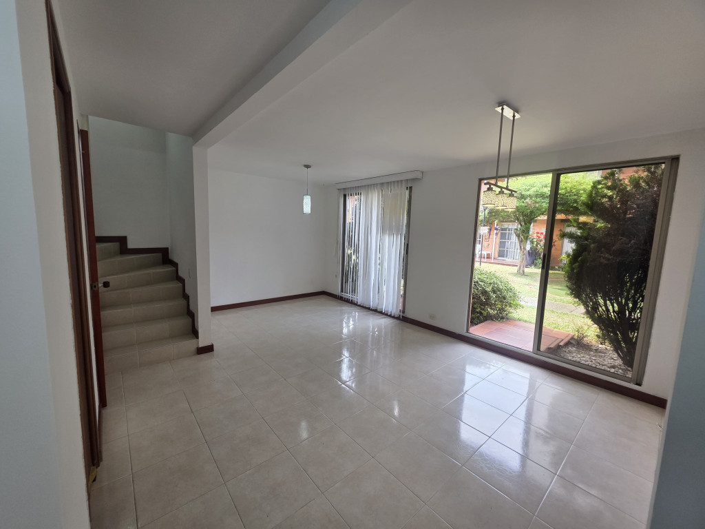 Casa En Arriendo - Prados Del Limonar, Cali
