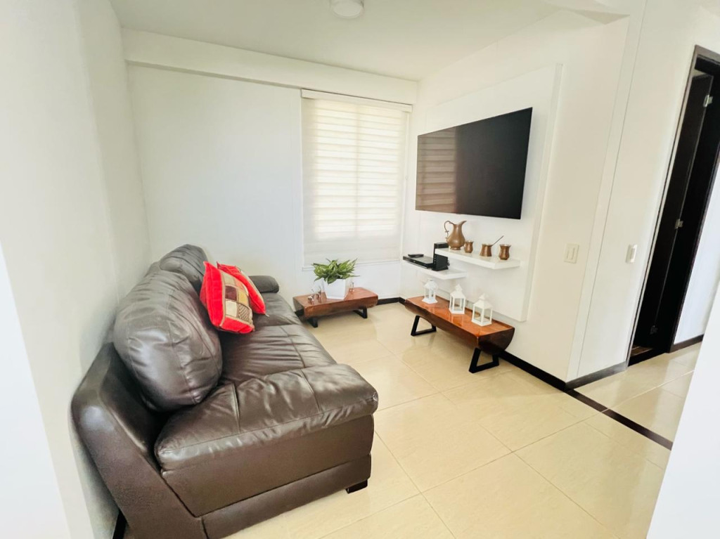 Apartamento En Arriendo - Urbanización La Flora, Cali
