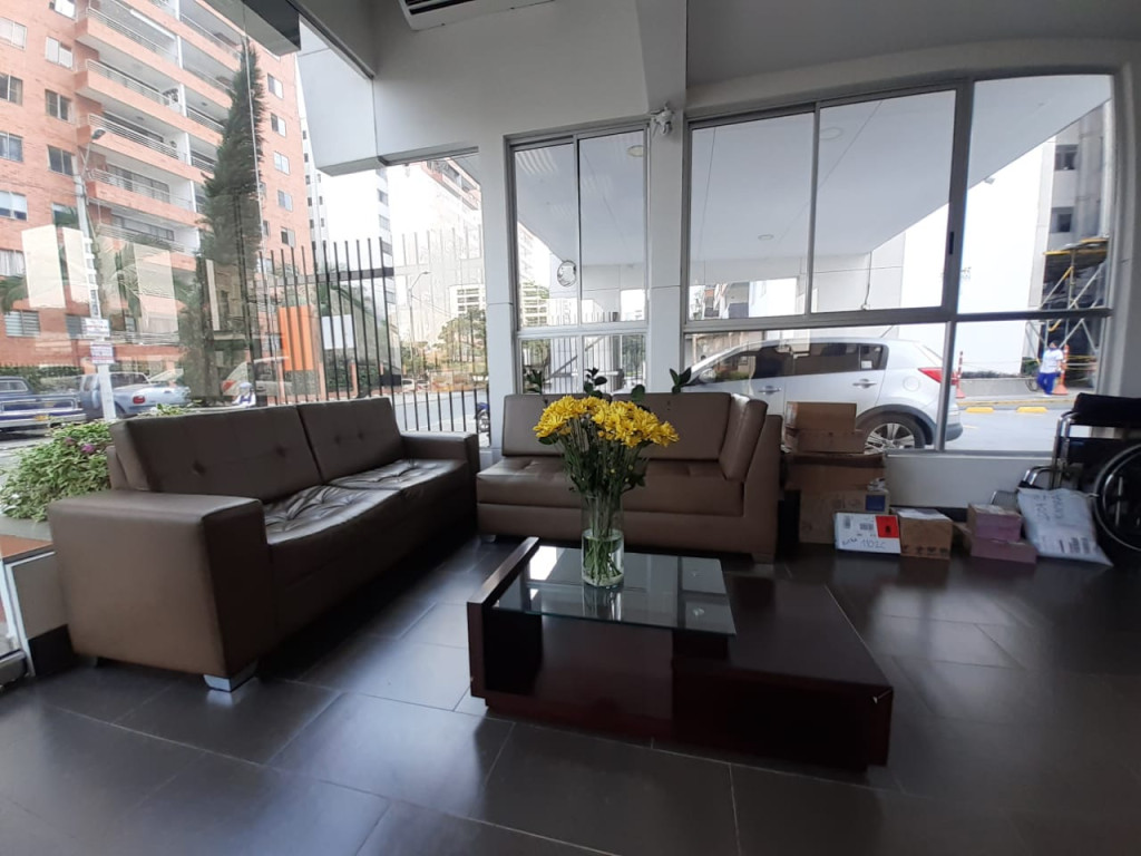 Apartamento En Arriendo - Urbanización La Flora, Cali