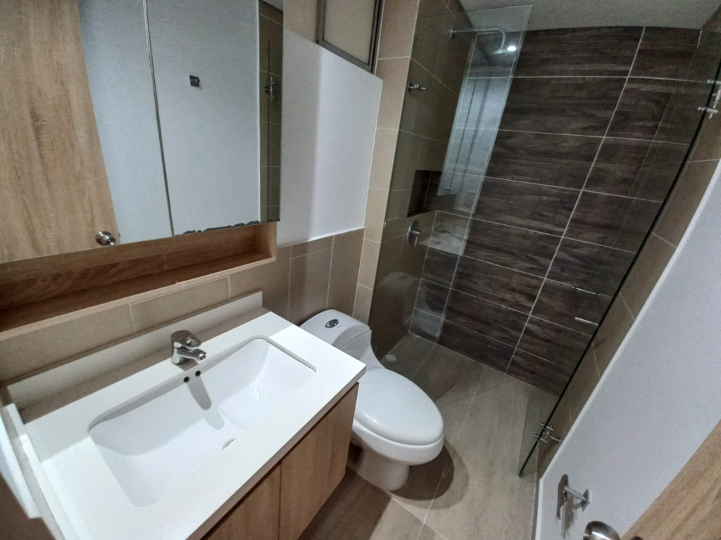 Apartamento En Arriendo - Urbanización La Flora, Cali