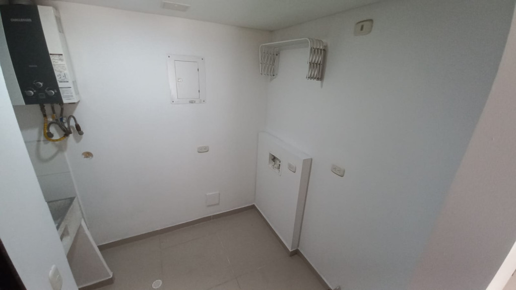 Apartamento En Arriendo - Urbanización La Flora, Cali