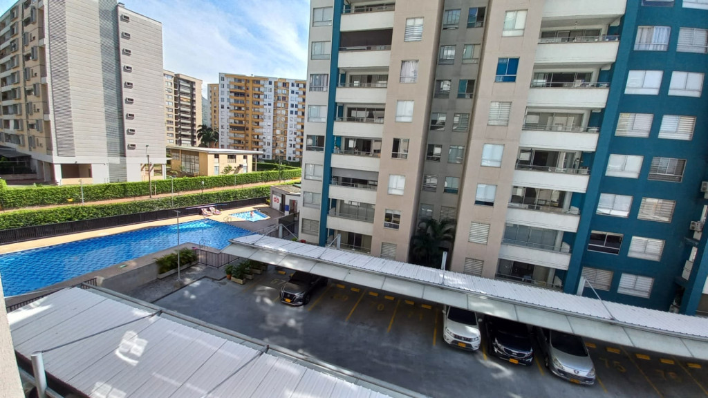 Apartamento En Arriendo - Urbanización La Flora, Cali
