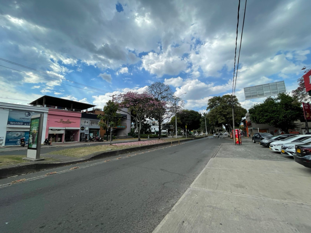 Local En Arriendo - Cambulos, Cali
