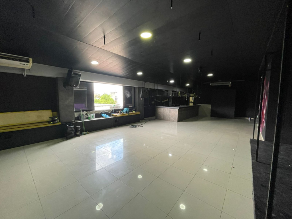 Local En Arriendo - Cambulos, Cali