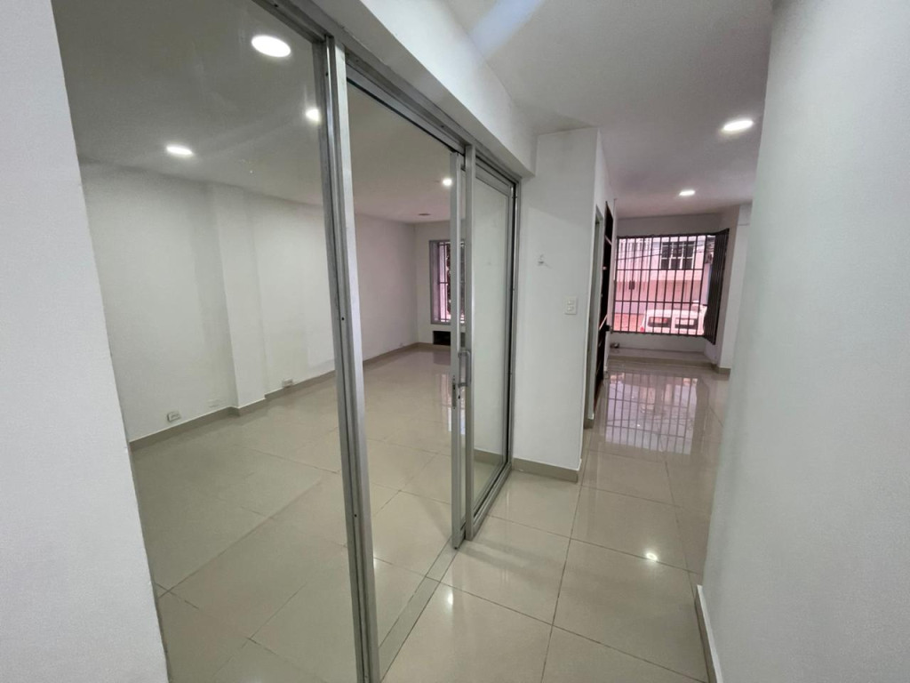 Local En Arriendo - Versalles, Cali