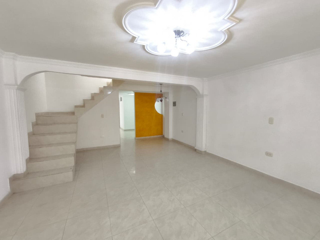 Casa En Arriendo - Villa Del Prado, Cali