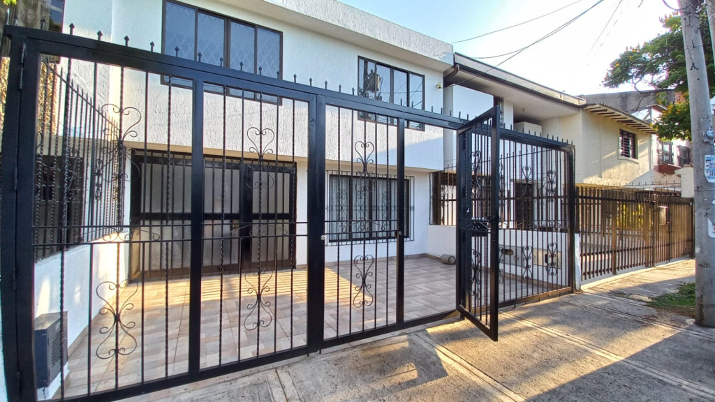 Casa En Arriendo - Urbanización La Flora, Cali