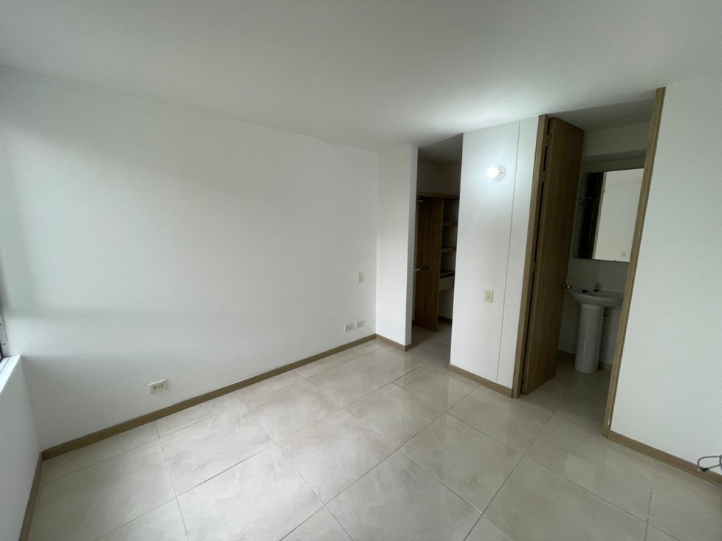 Apartamento En Arriendo - Prados Del Norte, Cali