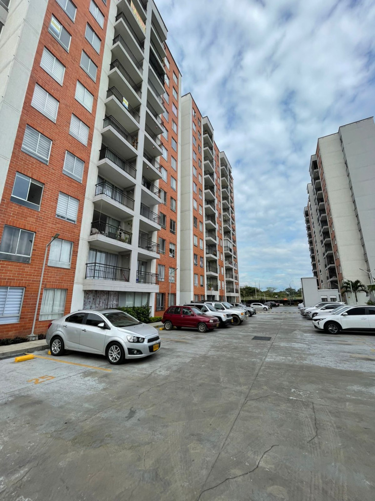 Apartamento En Arriendo - Prados Del Norte, Cali