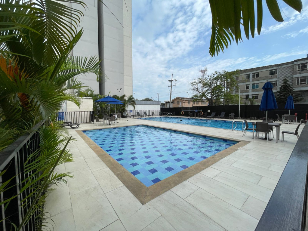 Apartamento En Arriendo - Prados Del Norte, Cali