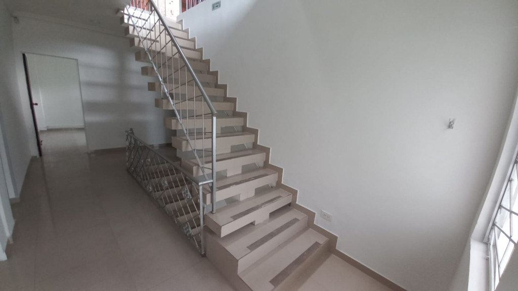 Local En Arriendo - Champagñat, Cali