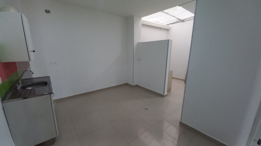 Local En Arriendo - Champagñat, Cali