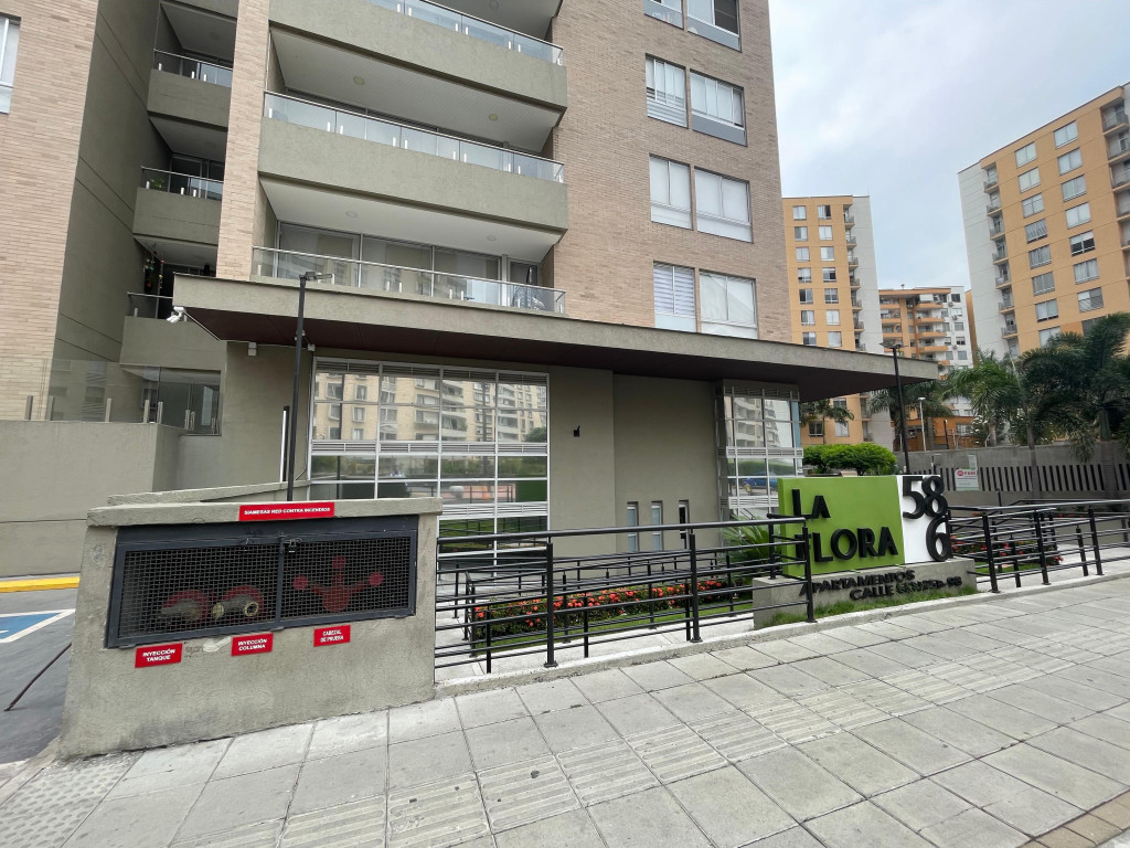Apartamento En Arriendo - Urbanización La Flora, Cali