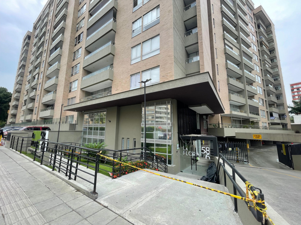 Apartamento En Arriendo - Urbanización La Flora, Cali