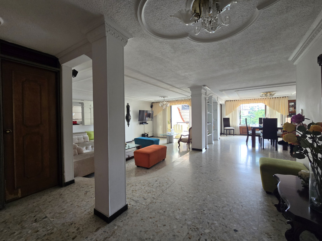 Apartamento En Venta - Tejares - Cristales, Cali