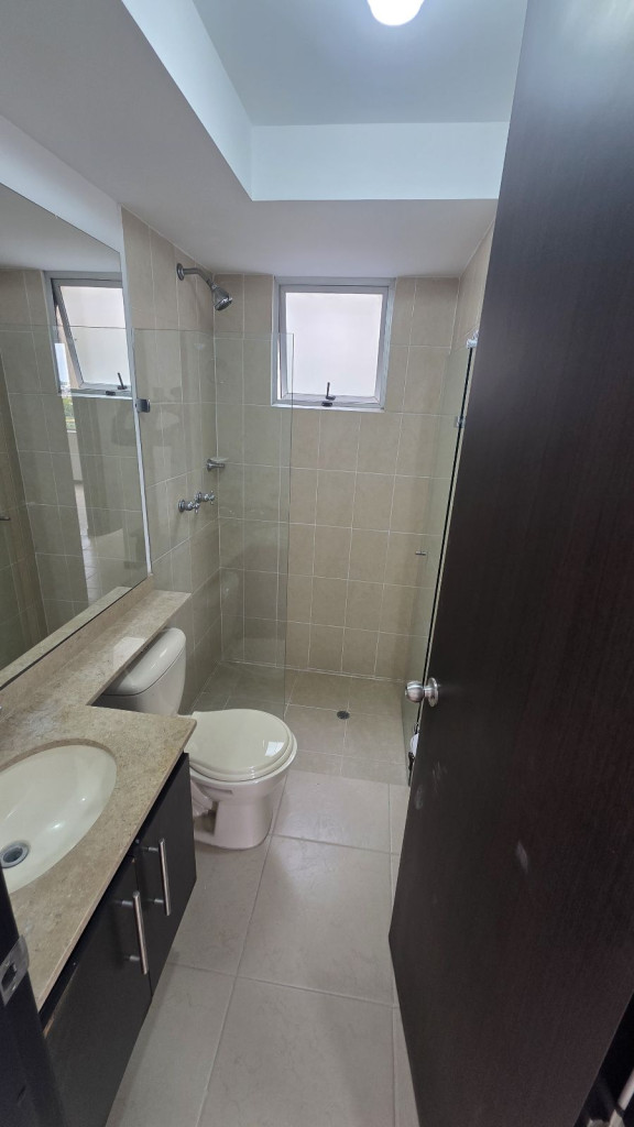 Apartamento En Arriendo - El Limonar, Cali