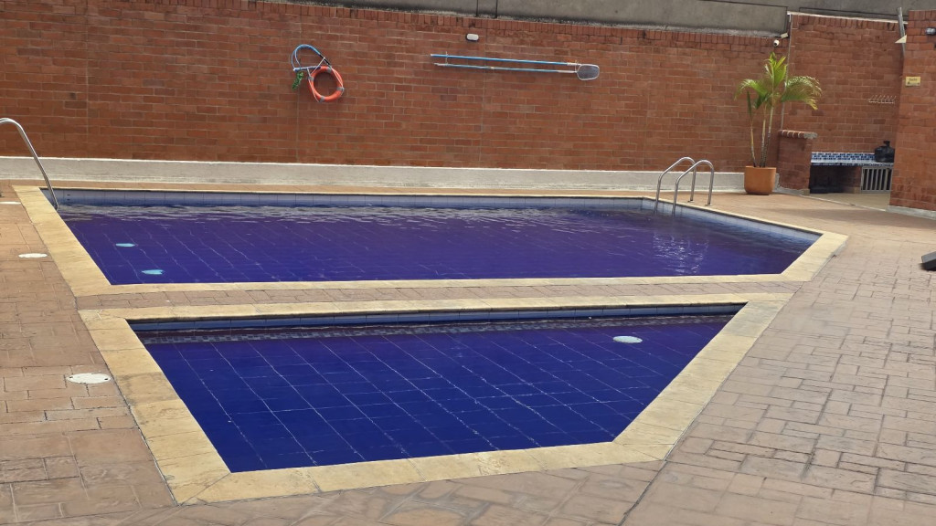 Apartamento En Arriendo - El Limonar, Cali