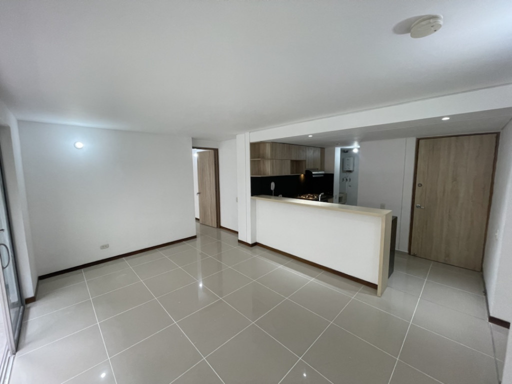 Apartamento En Arriendo - Urbanización La Flora, Cali