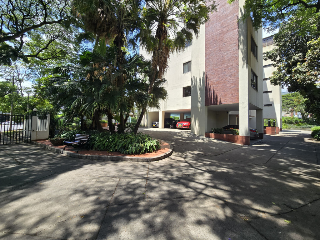 Detalle Inmueble Principal 19 Apartamento En Venta - Urbanización La Flora, Cali