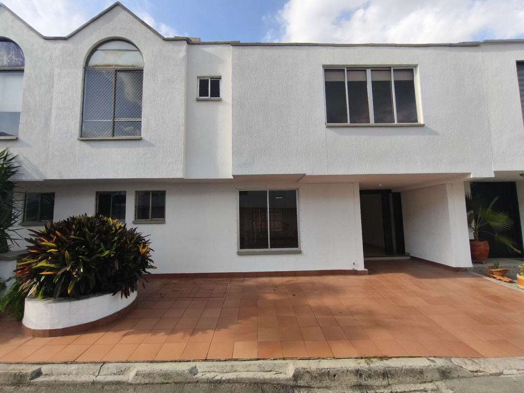 Casa En Arriendo - Urbanización La Flora, Cali Casa En Arriendo - Urbanización La Flora, Cali
