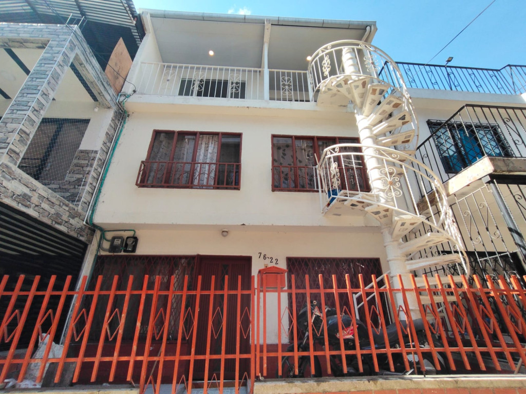 APARTAMENTO Cra 1A5 f bis no 76 22 APTO 3ER PISO BRR CALIMIO NORTE, Urbanización Calimio, Cali en Urbanizacion Calimio