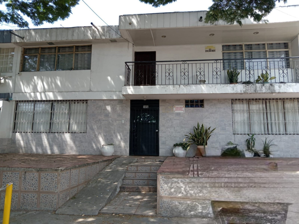 CASA Calle 47 Norte No 4-27 CASA 1ER PISO BRR LA FLORA, Urbanización La Flora, Cali